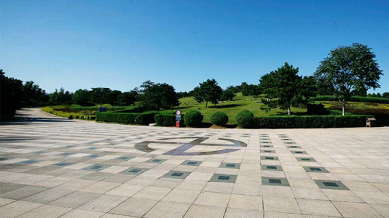 华龙皇家陵园
