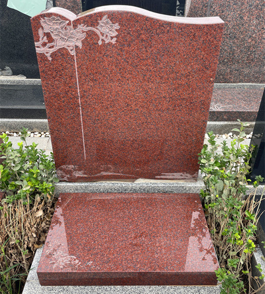 永安陵园立碑