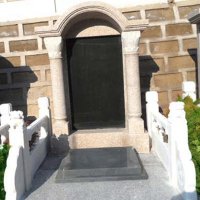 盘龙台公墓立碑
